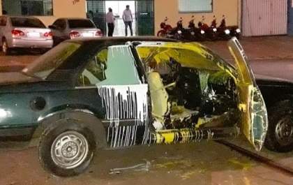 Pintor e Monza levam banho de tinta em acidente sob viaduto em Andradina