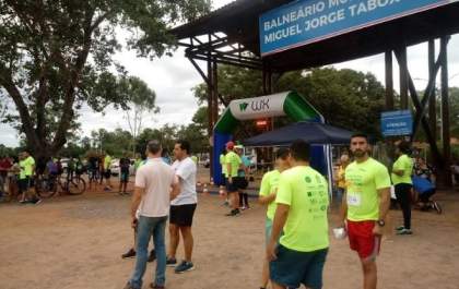 250 três-lagoenses participam de corrida e caminhada no Balneário Municipal
