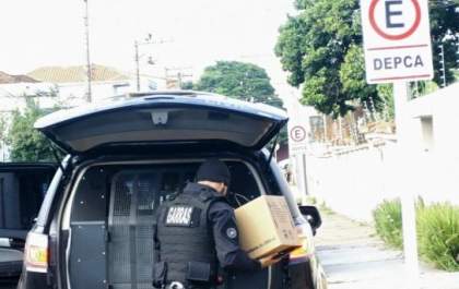 Policial civil é alvo de operação que combate pornografia infantil