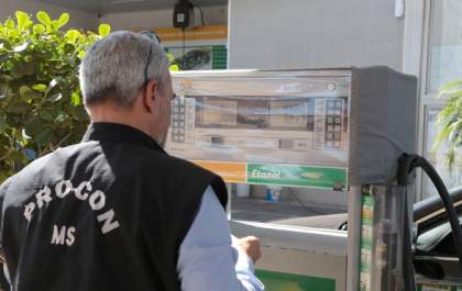 Governo reajusta contrato da gasolina e vai pagar mais caro que valor indicado pelo Procon-MS