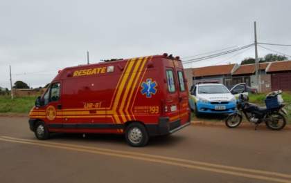 Motociclista sofre acidente ao desviar de idoso em bicicleta na Capital
