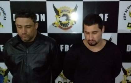 Dupla é presa ao ser flagrada com cocaína e super maconha em residência