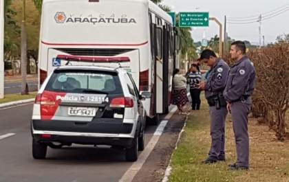 Pedreiro morre ao se jogar na frente de ônibus em Castilho