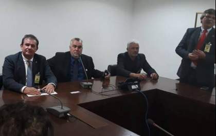 Eduardo Rocha acompanha 25 prefeitos em audiências em Brasília