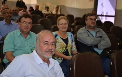 3ª proposta de reajuste salarial para servidores não é aceita; sem retorno há possibilidade de greve