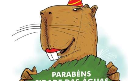 Capitu deseja Feliz Aniversário para Três Lagoas