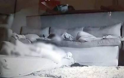 Filmada seminua pelo pai, adolescente de 15 anos chorava em vídeo