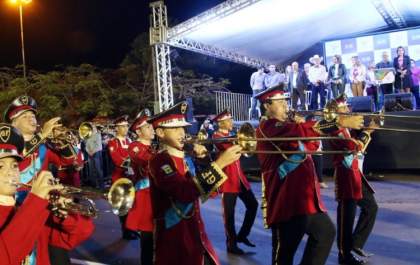Três Lagoas aplaude Festival de Bandas e Fanfarras no Aniversário da Cidade