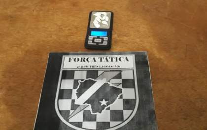 Homem disse a PM que vende drogas porque está desempregado