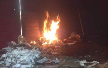 Vagão de trem é incendiado próximo a antiga Seller