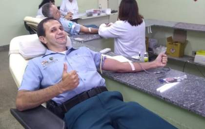 Policiais Militares Instrutores do PROERD realizam Doação de Sangue