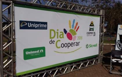 GALERIA: Dia do Cooperativismo é comemorado