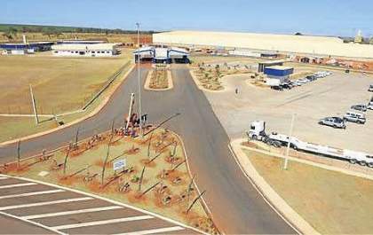 Com abertura de fábrica, governo quer criar polo moveleiro em MS