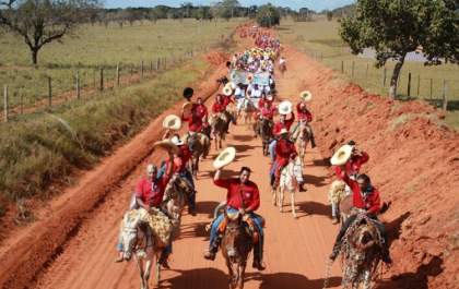 Distrito de Arapuá recebe 13ª. Cavalgada e reúne comitivas de Três Lagoas e região