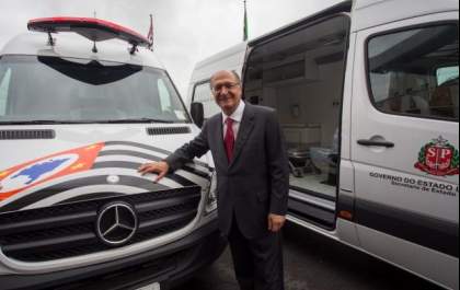 Governador Geraldo Alckmin entrega ambulância a Murutinga do Sul