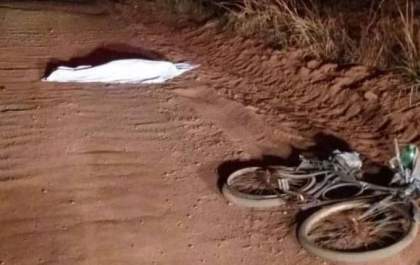Ciclista morre após atropelamento e condutor de veículo foge do local