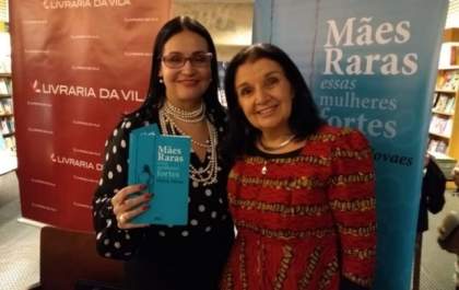 Ao descobrir uma doença rara, engenheira escreve livro e homenageia mães fortes