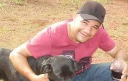 Homem cai do cavalo e morre durante passeio com a filha de cinco anos