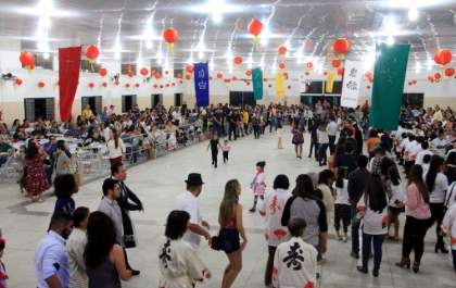 Tradição, música e comidas típicas marcam o Bon Odori