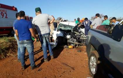 Família chinesa envolvida em grave acidente entre ônibus e carro é identificada