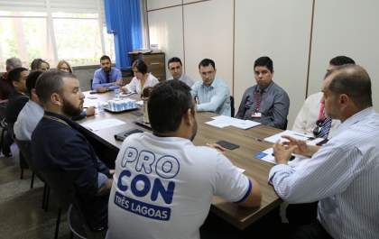 Procon-TL se reúne com gerentes de agências bancárias para cobrar melhorias no atendimento