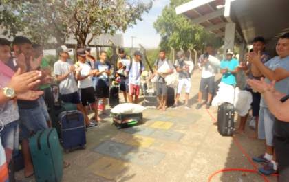 Prefeita Fátima visita delegação castilhenses nos Jogos Regionais