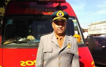 Bombeiro salva recém-nascido engasgado com leite, por telefone