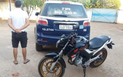 Motociclista é preso por direção perigosa em Água Clara