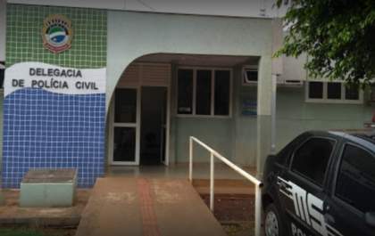 Maconha e 8 celulares são encontrados dentro de delegacia durante operação