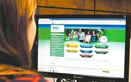 Aberto prazo para renovação de contratos do Fies celebrados até 2017