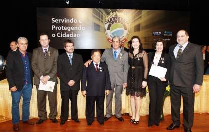 Prefeita de Três Lagoas recebe Medalha Prêmio da Polícia Civil