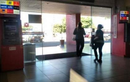 Idoso acredita em falsa informação no caixa eletrônico e perde R$ 18 mil