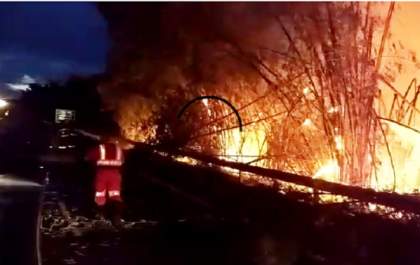 Corpo de Bombeiros combate incêndio de grande proporção ao lado da Rondon