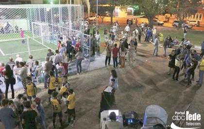 Tupi Paulista inaugura quadra de futebol society