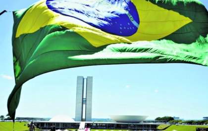 Dos 27,4 mil registros de candidaturas, 8,4 mil são de mulheres