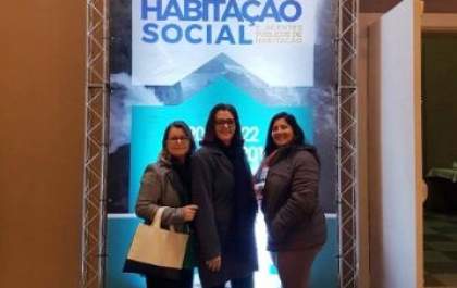 Equipe de Habitação da Prefeitura de Três Lagoas participa de congresso nacional em Foz do Iguaçu