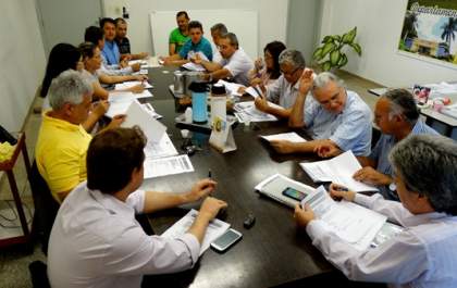 Equipe da Administração se reúne para balanço