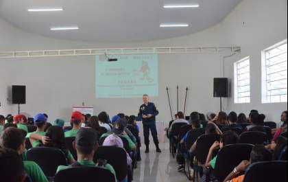 Palestra ministrada para alunos da REME de Três Lagoas aborda “O Perigo do Álcool e das Drogas”