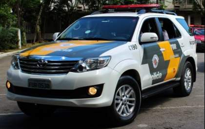 Multas por farol apagado em rodovias aumentam 30%