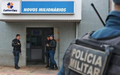 Criminosos invadem lotérica pelo telhado e fogem levando dinheiro