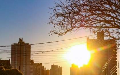 Temperaturas sobem e previsão é de baixa umidade do ar à tarde