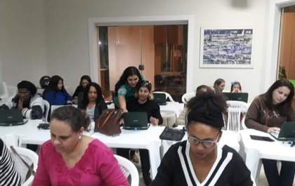 Secretaria de Educação capacita professores de Escolas Municipais para trabalharem com netbooks do PROUCA