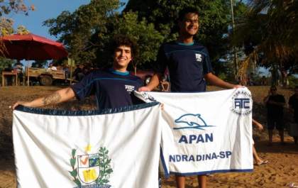Nadadores de Andradina são destaques em Travessia do Rio Paraná