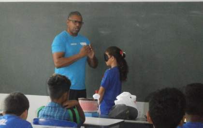 Professor de Educação Física desenvolve projeto de inclusão