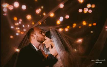 Surda que aprendeu a falar: Noiva canta em libras em casamento para todo mundo entender