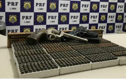PRF prende, pela segunda vez, homem com 1 tonelada de maconha, 2 armas e 992 munições