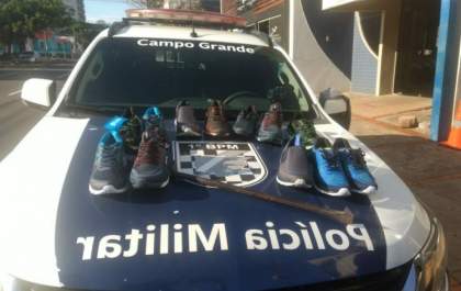 Dupla é presa depois de furtar loja de calçados na Capital