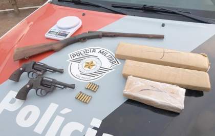 Ações da PM apreendem drogas e armas em Andradina e Lavínia