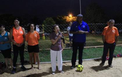 Torneio de futevôlei inaugura iluminação de quadra ao lado do Gime