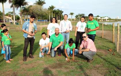 Meio Ambiente encerra Semana da Árvore com plantio de 101 novas mudas
